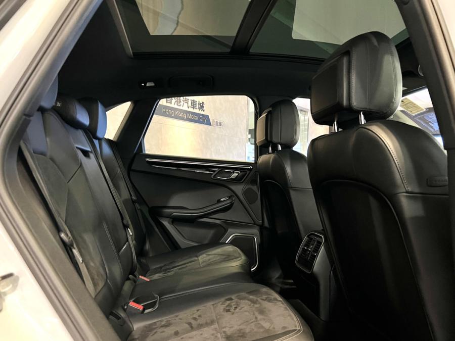 MACAN S - Image 10